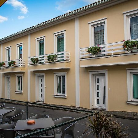 Costa & Isaias Apartamentos Angra do Heroísmo Екстериор снимка