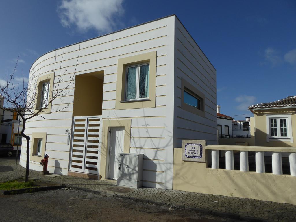 Costa & Isaias Apartamentos Angra do Heroísmo Екстериор снимка