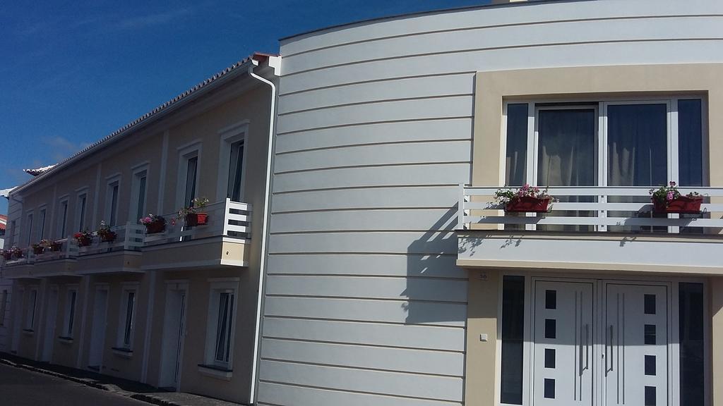 Costa & Isaias Apartamentos Angra do Heroísmo Екстериор снимка