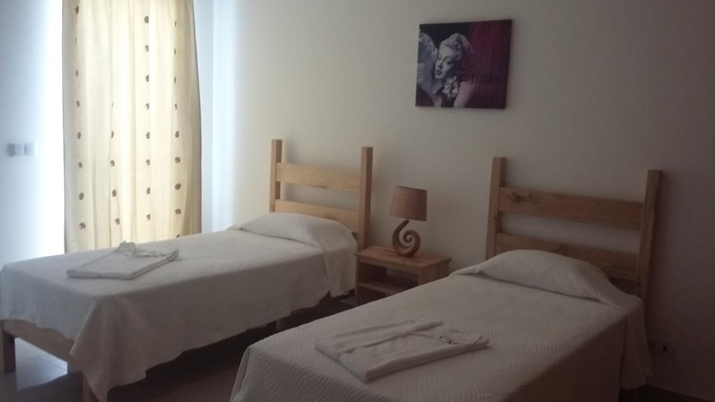 Costa & Isaias Apartamentos Angra do Heroísmo Екстериор снимка