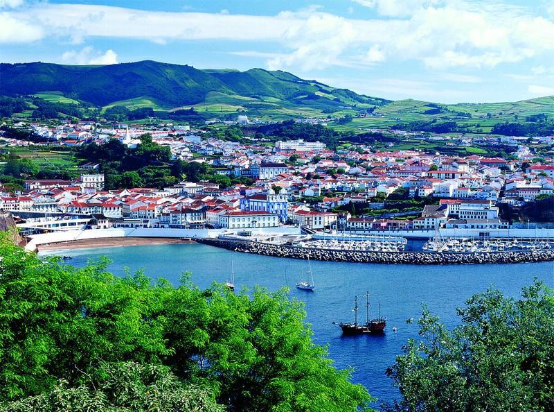 Costa & Isaias Apartamentos Angra do Heroísmo Екстериор снимка