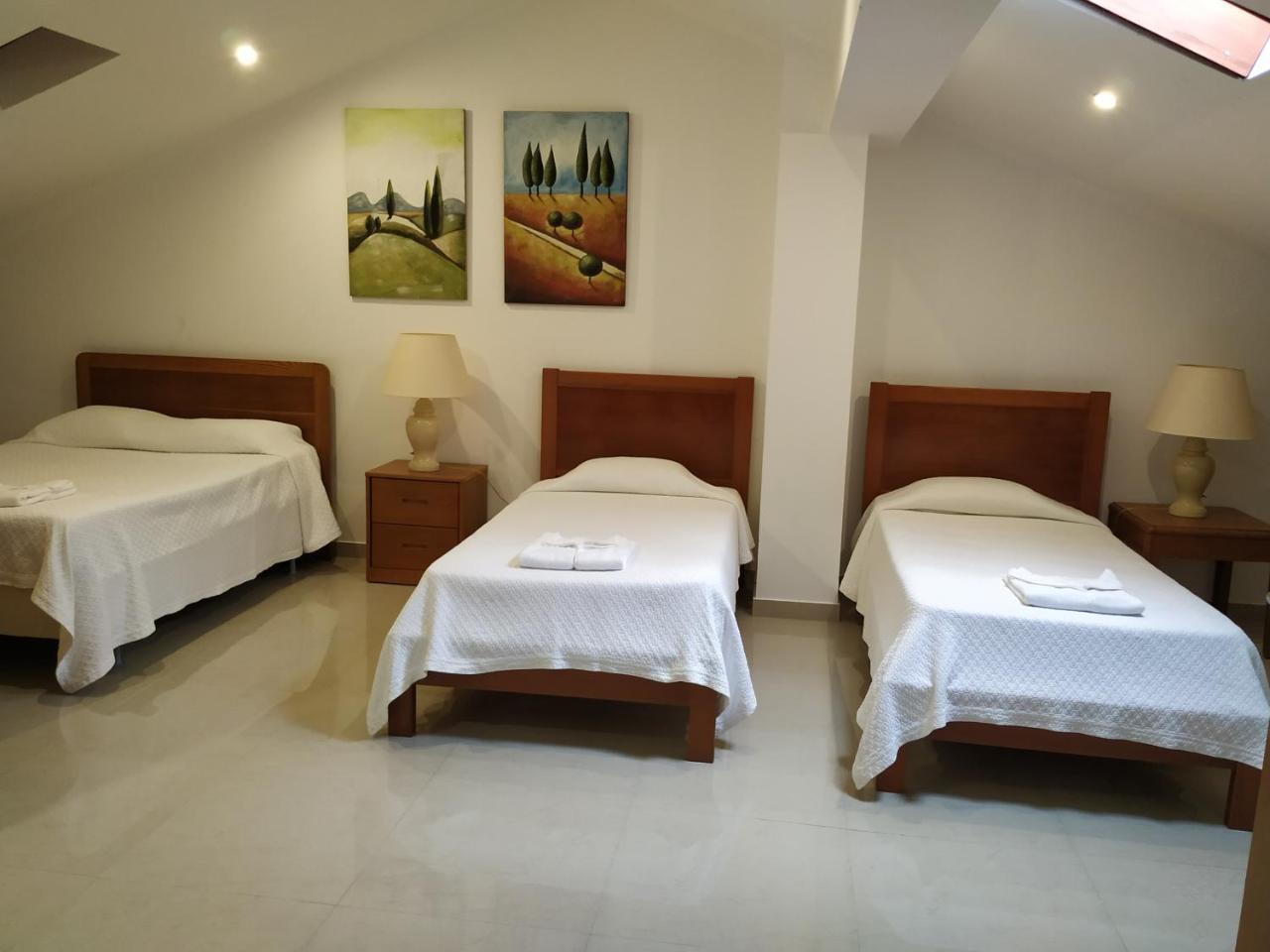 Costa & Isaias Apartamentos Angra do Heroísmo Екстериор снимка